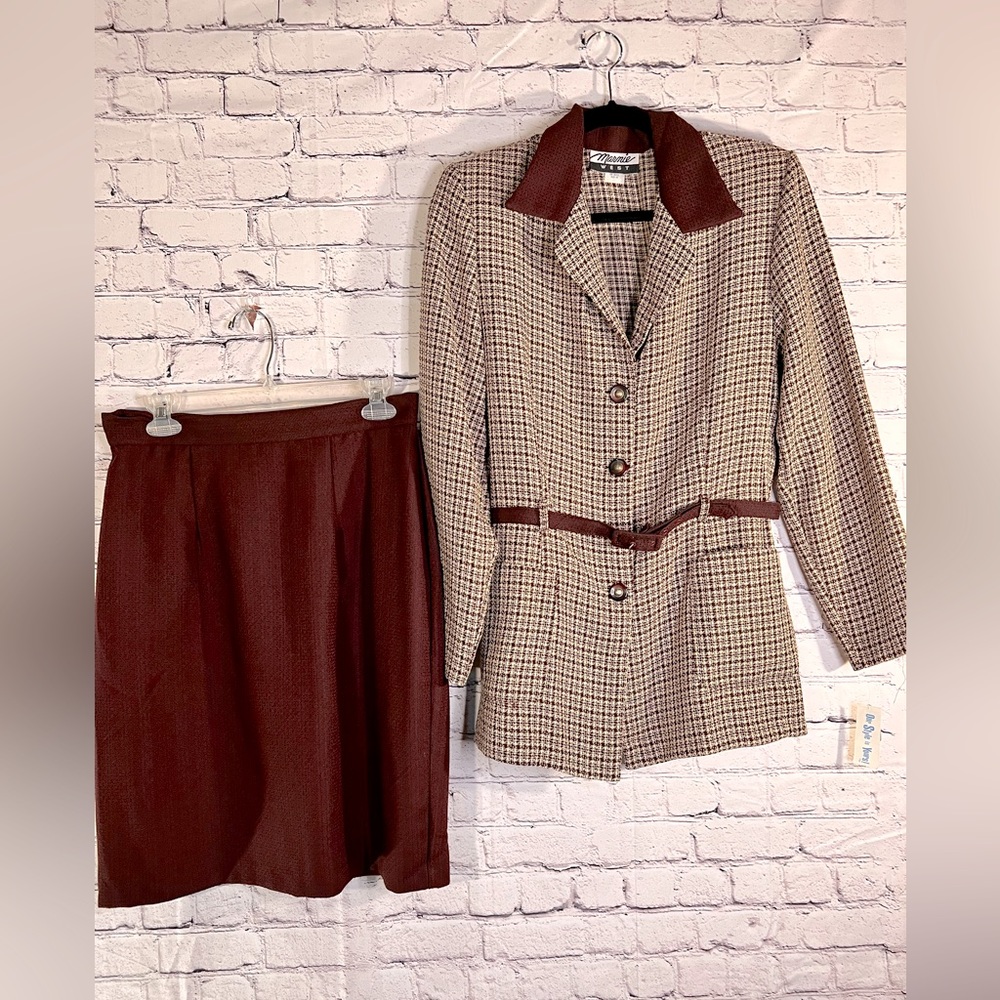 Marnie West. New ladies 2-piece skirt and jacket suit.  Size 14